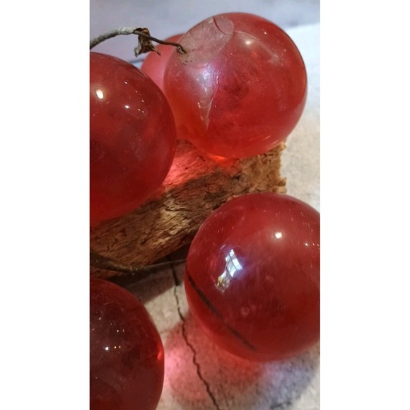 Vintage MCM Magenta Pink‎ Large Lucite Grape Cluster On Drift Wood Fragile State - Picture 8 of 8